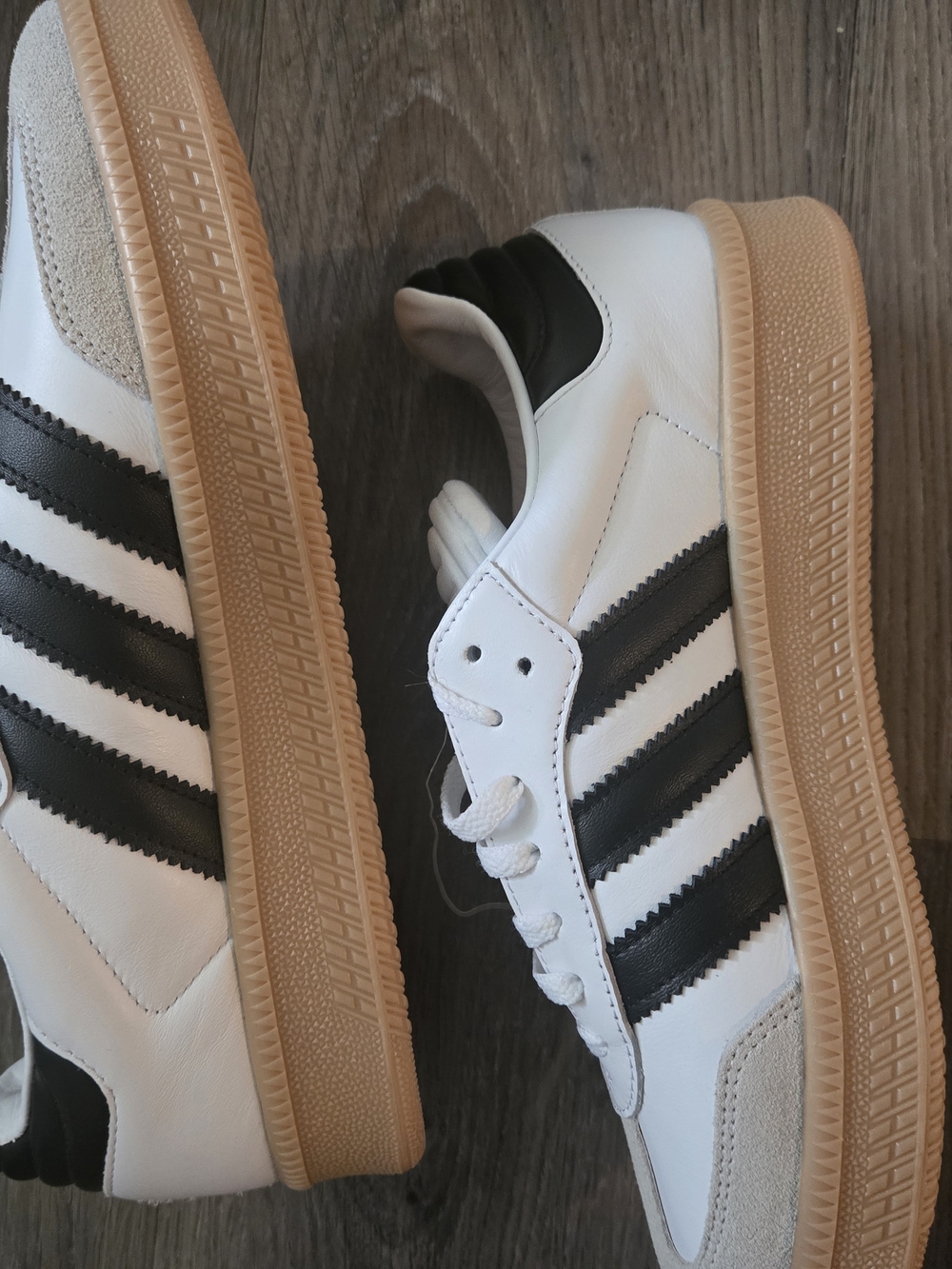 Adidas Samba White Black Gum Sole Sneakers Womens Size 11 NWT - Picture 2 of 7